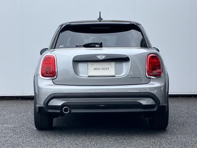 BMW MINI COOPER D 5DOOR 2023 Image 31