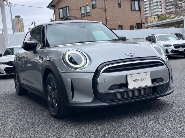 BMW MINI COOPER D 5DOOR 2023 Image 31