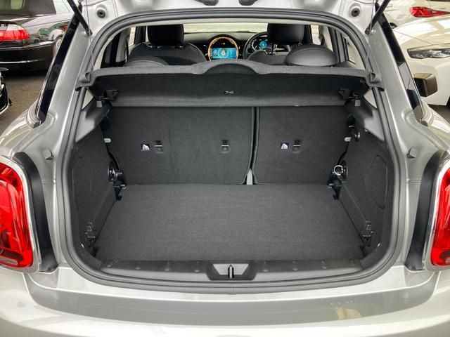 BMW MINI COOPER D 5DOOR 2023 Image 31