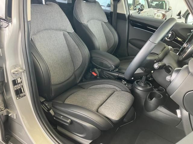 BMW MINI COOPER D 5DOOR 2023 Image 31