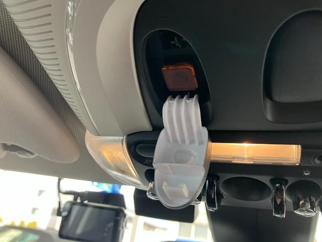 BMW MINI COOPER D 5DOOR 2023 Image 31