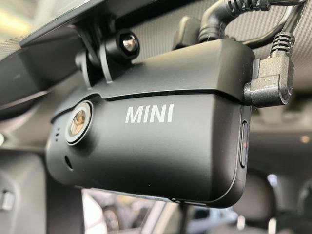 BMW MINI COOPER D 5DOOR 2023 Image 31