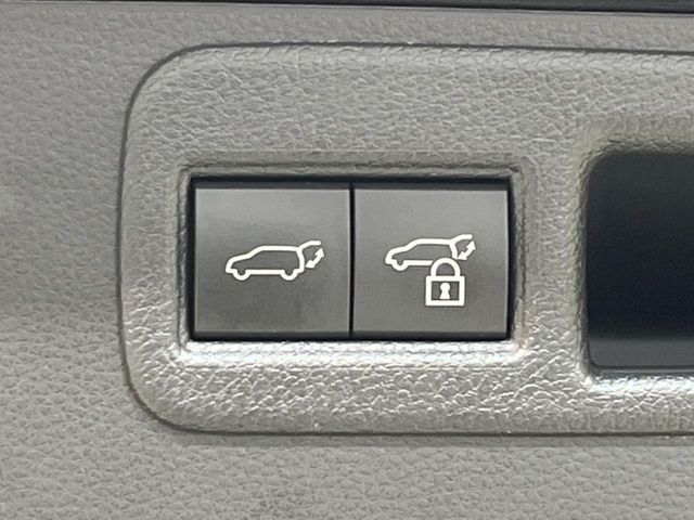 TOYOTA HARRIER HYBRID 2023 Image 31