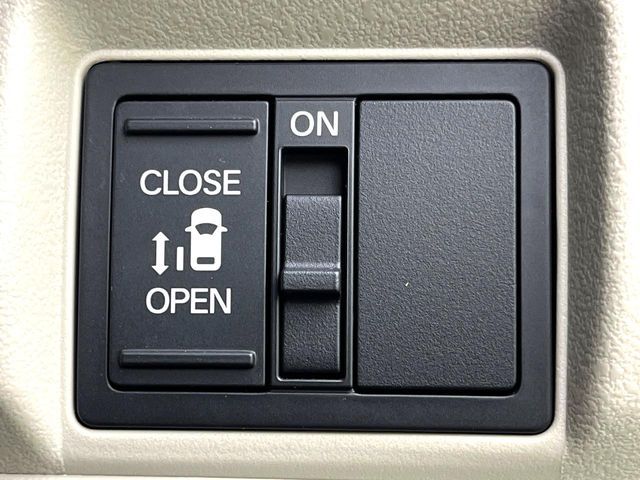 HONDA N BOX 2024 Image 31