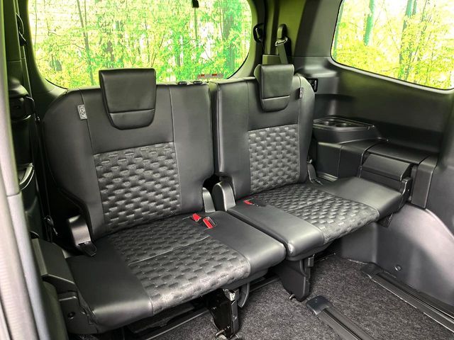 TOYOTA VOXY HYBRID 2022 Image 31