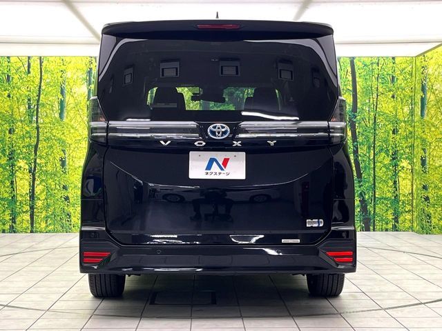 TOYOTA VOXY HYBRID 2022 Image 31