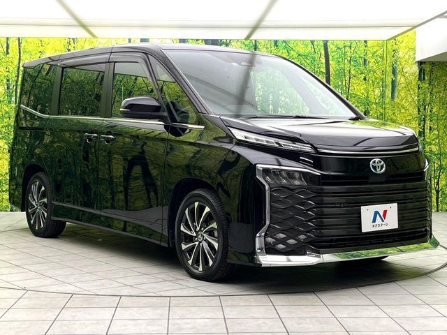 TOYOTA VOXY HYBRID 2022 Image 31