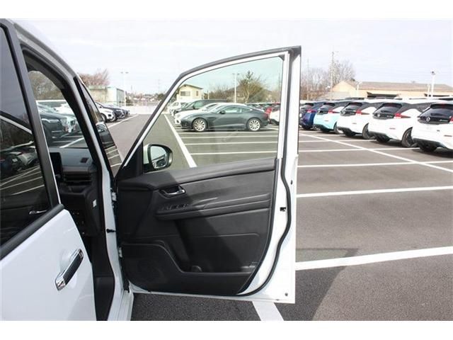 NISSAN SERENA  WG 2025 Image 31