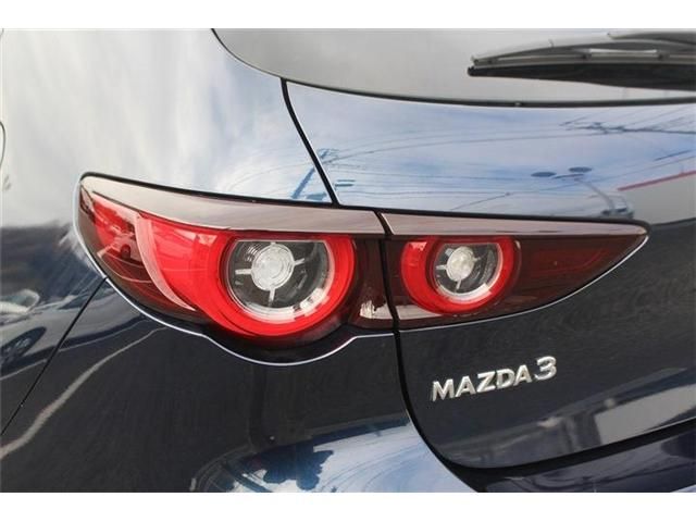 MAZDA 3 FASTBACK 2023 Image 31