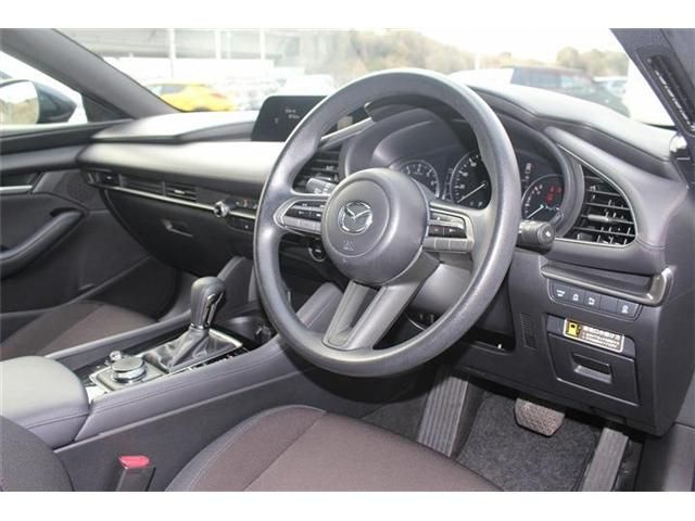 MAZDA 3 FASTBACK 2023 Image 31