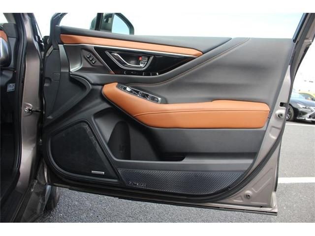 SUBARU LEGACY OUTBACK 2022 Image 31