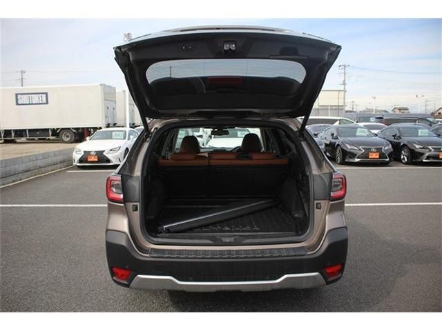 SUBARU LEGACY OUTBACK 2022 Image 31