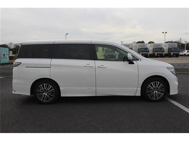 NISSAN ELGRAND 2024 Image 31