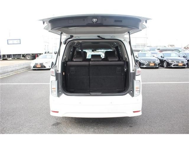 NISSAN ELGRAND 2024 Image 31