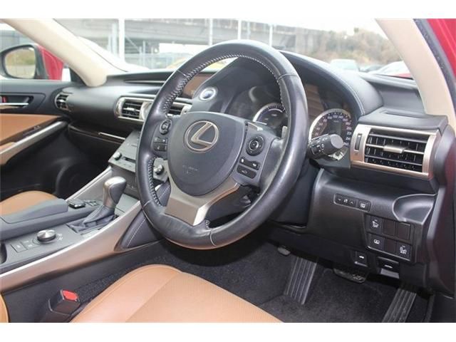 TOYOTA LEXUS IS300H 2016 Image 31