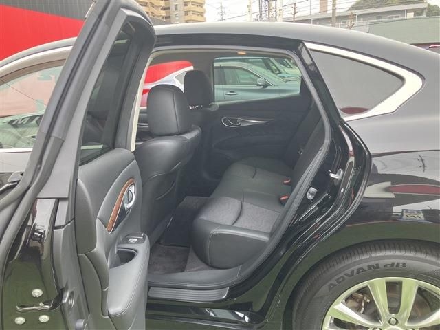 NISSAN FUGA HYBRID 2018 Image 31