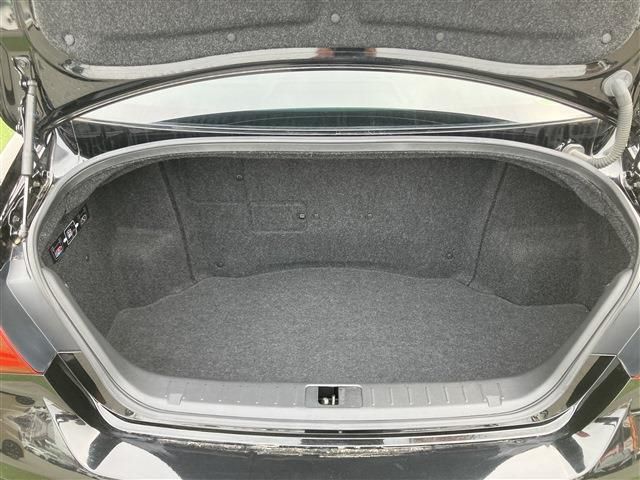 NISSAN FUGA HYBRID 2018 Image 31