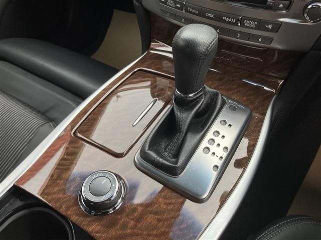 NISSAN FUGA HYBRID 2018 Image 31