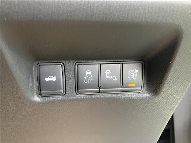 NISSAN FUGA HYBRID 2018 Image 31