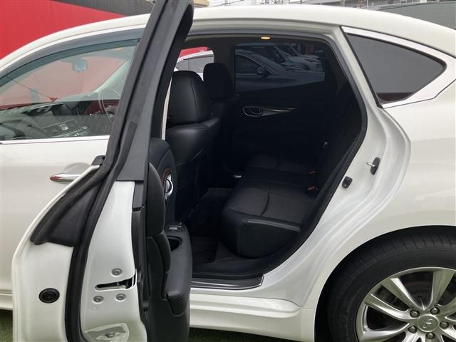 NISSAN FUGA HYBRID 2015 Image 31