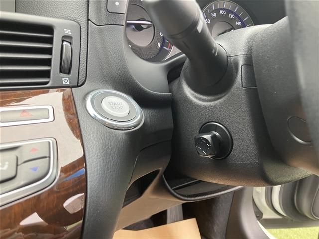 NISSAN FUGA HYBRID 2015 Image 31