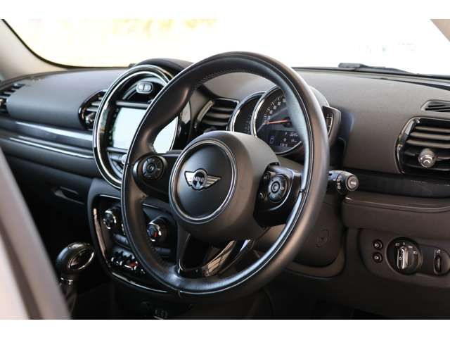 BMW MINI ONE CLUBMAN 2017 Image 31