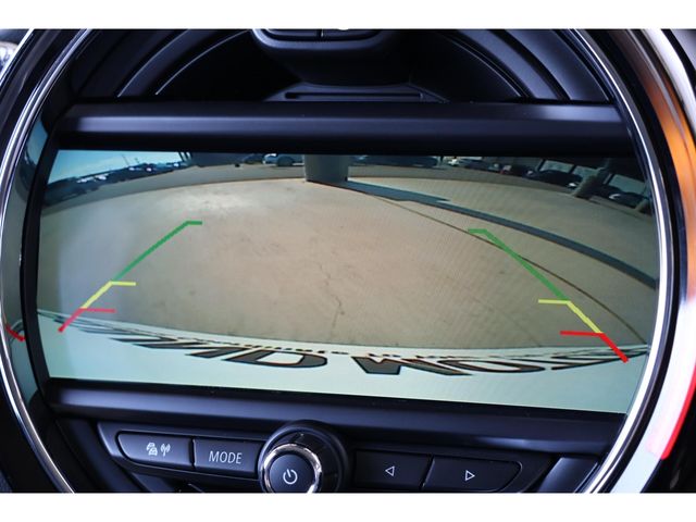 BMW MINI ONE CLUBMAN 2017 Image 31