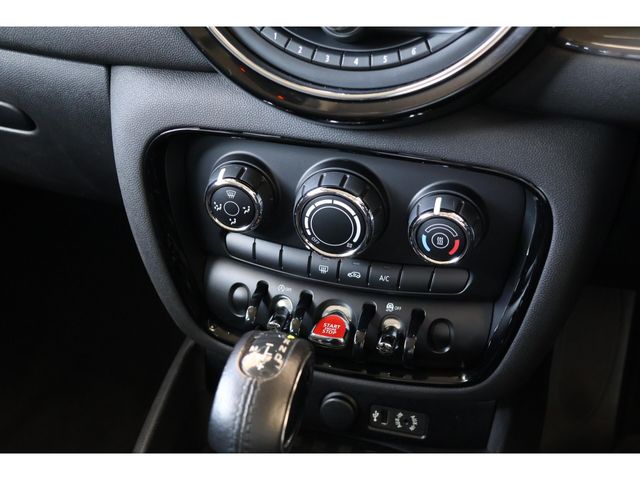 BMW MINI ONE CLUBMAN 2017 Image 31