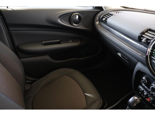 BMW MINI ONE CLUBMAN 2017 Image 31