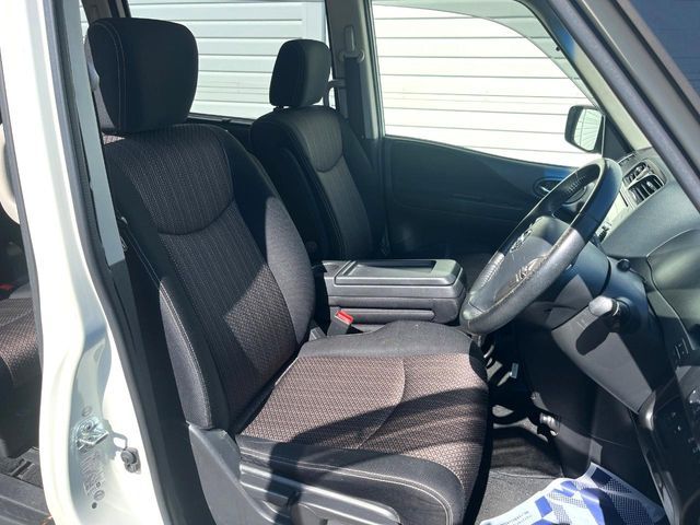 NISSAN SERENA  S-HYBRID 2015 Image 31