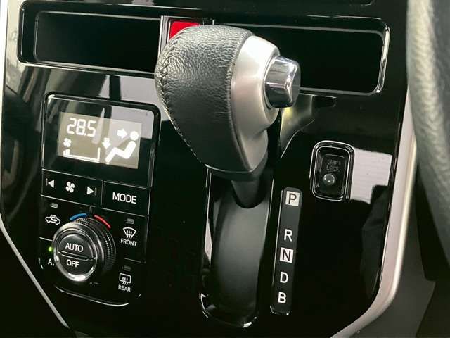 TOYOTA ROOMY 2017 Image 31