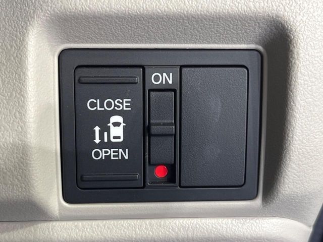 HONDA N BOX 2024 Image 31