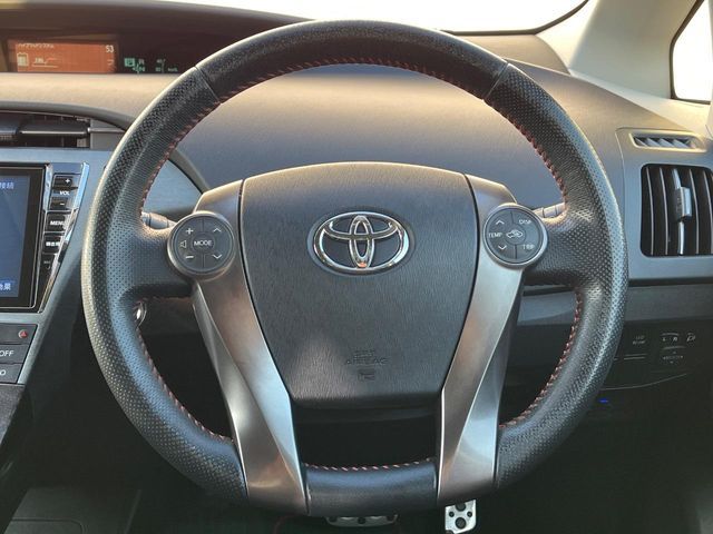 TOYOTA PRIUS 2013 Image 31
