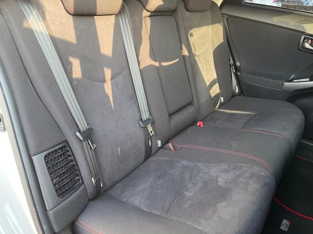 TOYOTA PRIUS 2013 Image 31