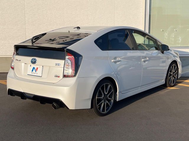 TOYOTA PRIUS 2013 Image 31