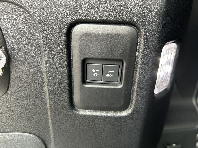 ROVER DEFENDER 2023 Image 31