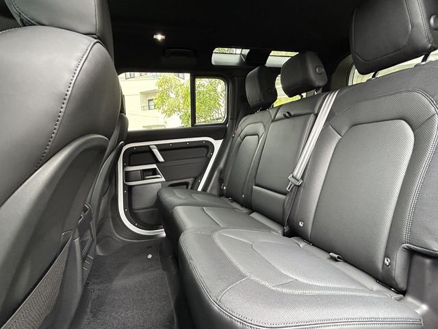ROVER DEFENDER 2023 Image 31