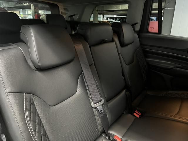 JEEP COMMANDER 2024 Image 31