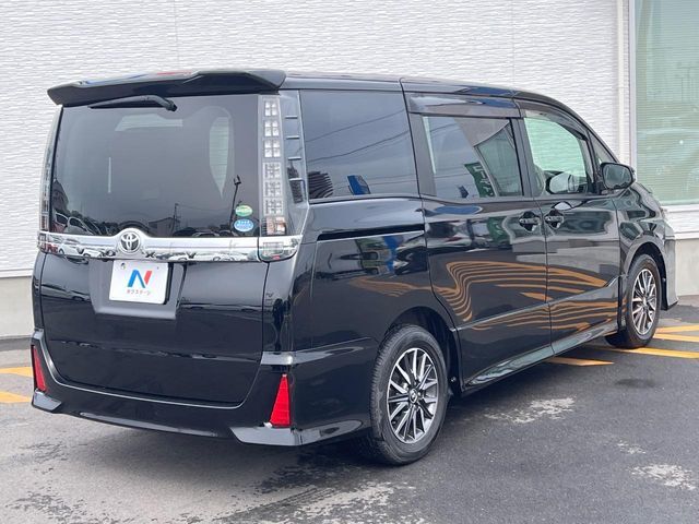 TOYOTA VOXY 2015 Image 31