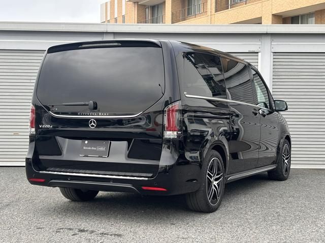 MERCEDES BENZ V CLAS 2024 Image 31