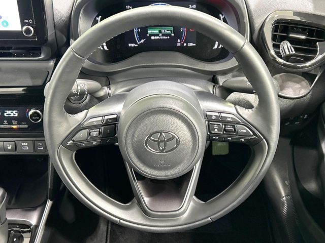 TOYOTA YARIS CROSS HYBRID 2025 Image 31