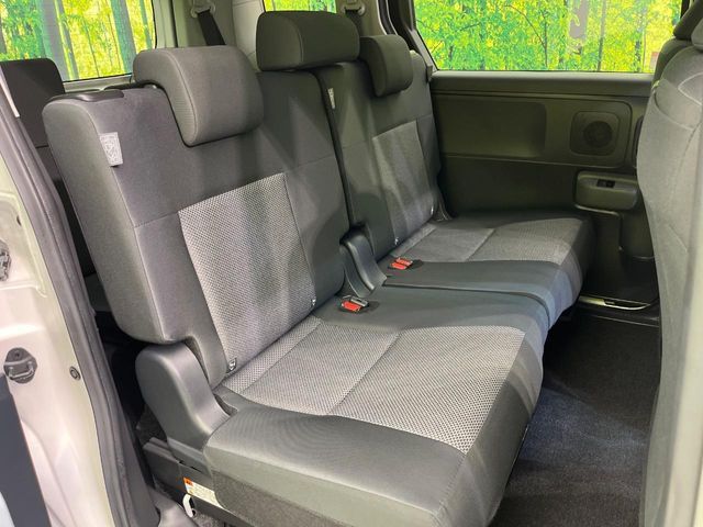 TOYOTA SIENTA HYBRID 2024 Image 31