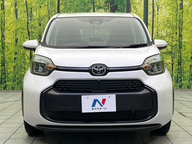 TOYOTA SIENTA HYBRID 2024 Image 31