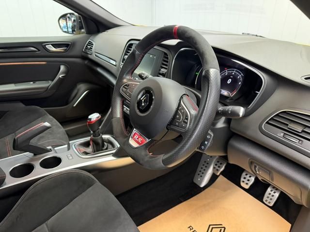 RENAULT MEGANE HATCH 2020 Image 31