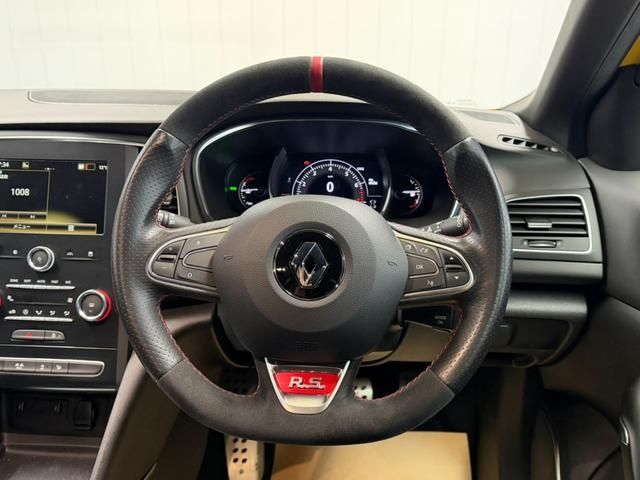 RENAULT MEGANE HATCH 2020 Image 31