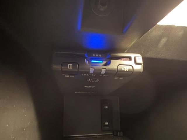 RENAULT MEGANE HATCH 2020 Image 31