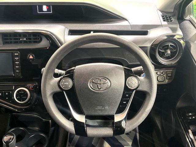 TOYOTA AQUA 2018 Image 31