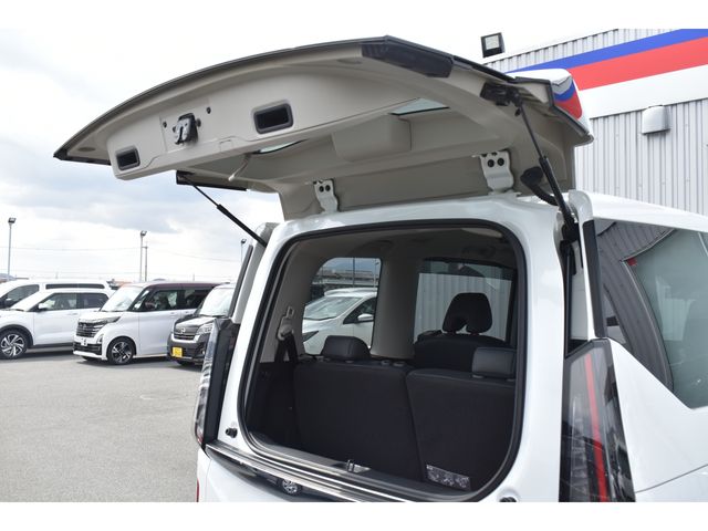 NISSAN SERENA  WG 2023 Image 31