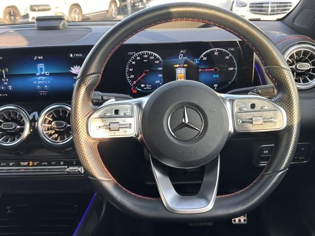 MERCEDES BENZ EQB 2023 Image 31