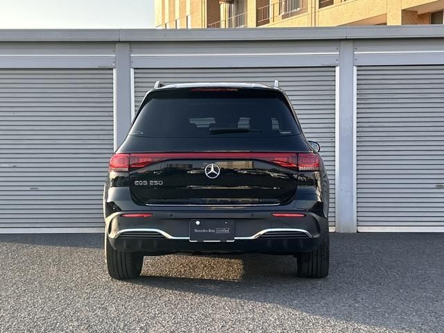 MERCEDES BENZ EQB 2023 Image 31